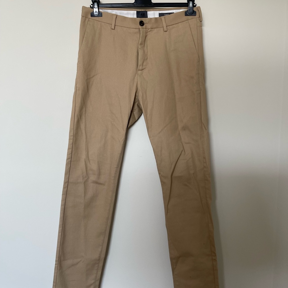 H&M Slim Fit Chinos in Tan